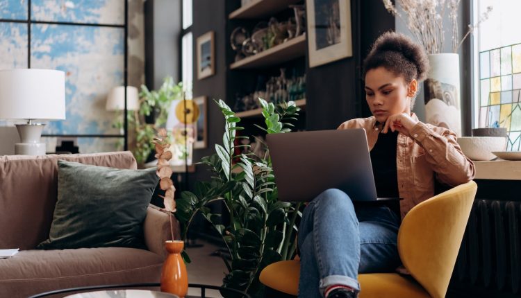 hp ve lenovo laptoplari karsilastirmasi depolama kapasitesi ve hiz